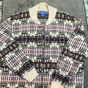 Mens (or womens?) 100% Wool Pendleton cardigan